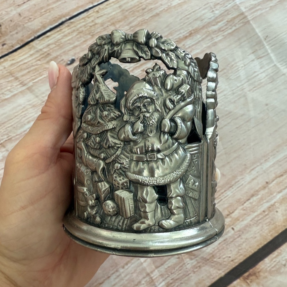 Godinger Silver Art Co Ltd Silver Toned Metal Detailed Christmas Candle Holder